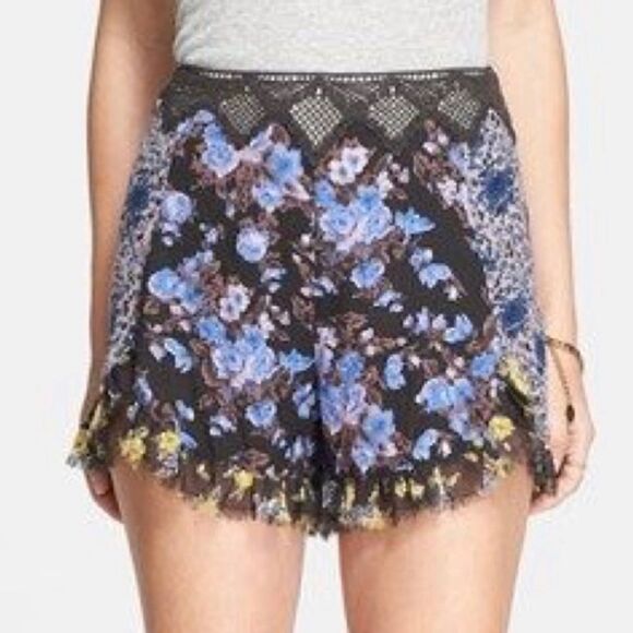 Free People Moonlight Lace & Floral Shorts Sz 4 - Picture 1 of 6